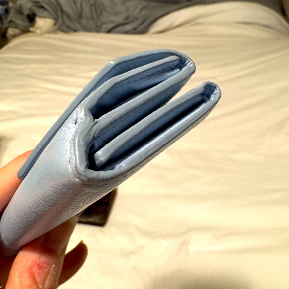 Louis Vuitton Compact Tri-fold Wallet- Baby Blue - Picture 4 of 15